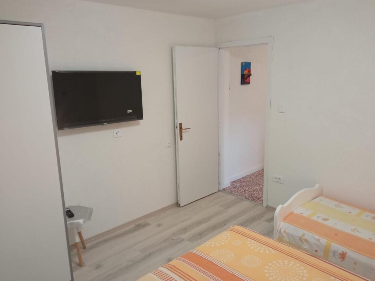 Guesthouse Eljuga Family Stari Grad  Exterior photo
