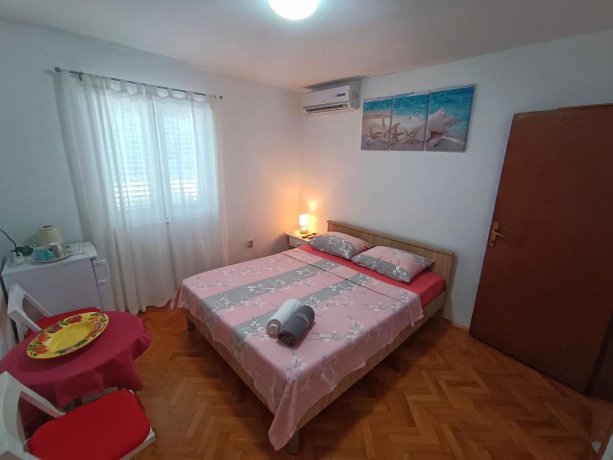 Guesthouse Eljuga Family Stari Grad  Exterior photo