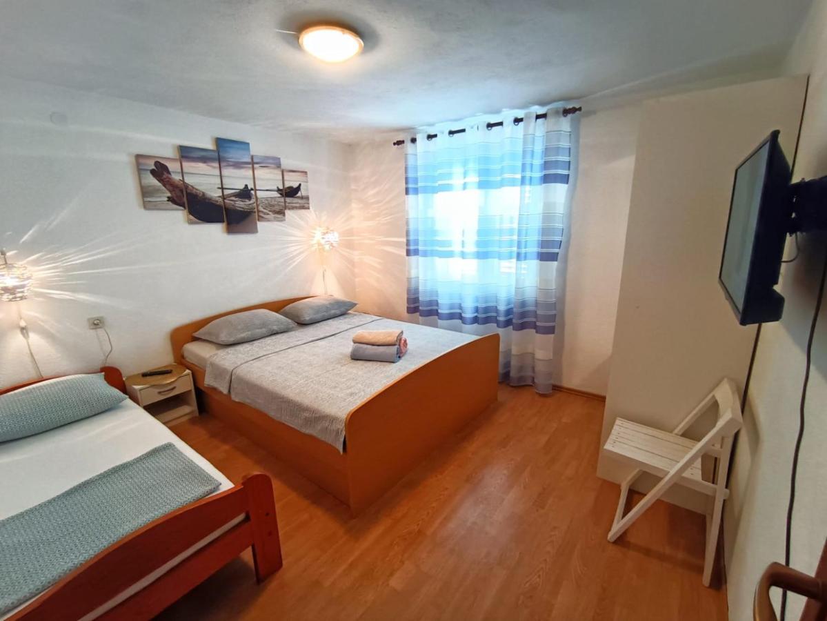 Guesthouse Eljuga Family Stari Grad  Exterior photo